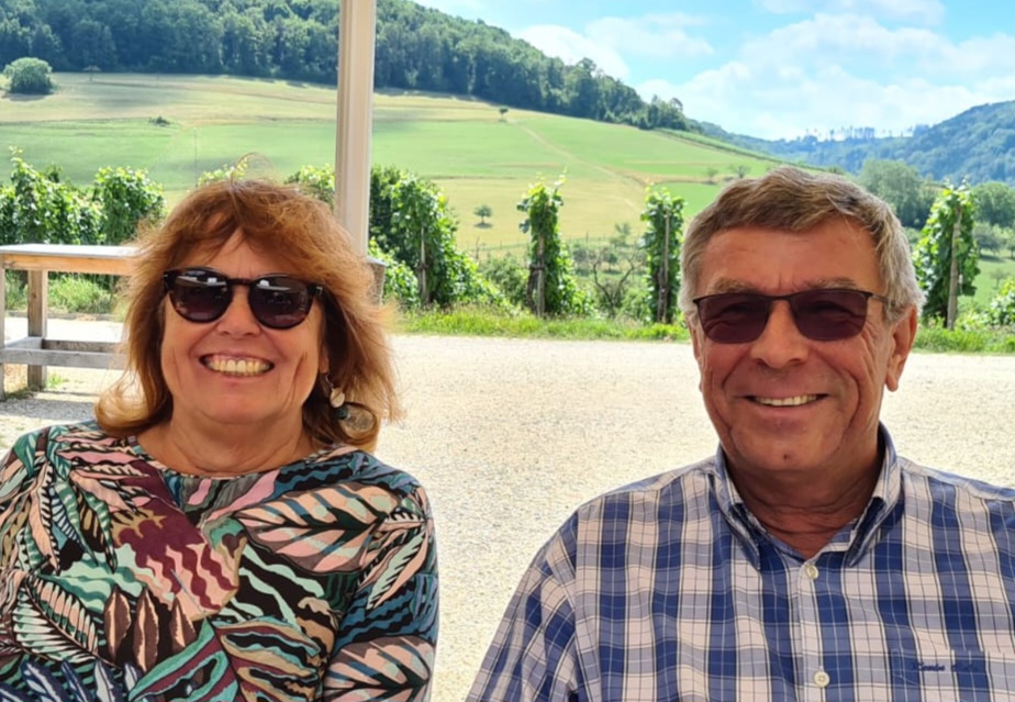 Michael und Ursula Gurrath Ferienwohnung direkt am See Lago Maggiore Ghiffa Appartement billig 4 Personen günstig